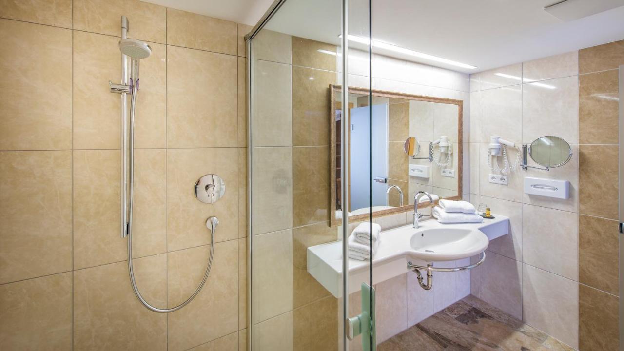 Huber Hotel Tramserhof ランデック エクステリア 写真