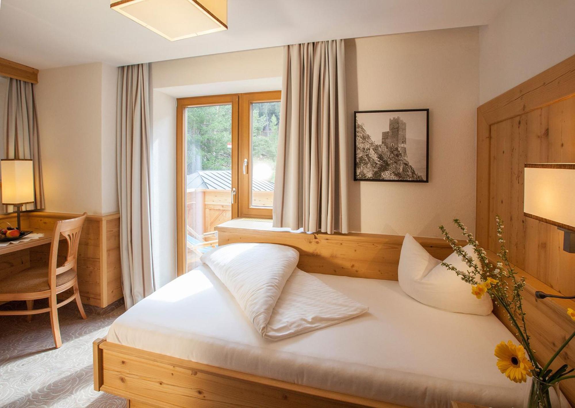 Huber Hotel Tramserhof ランデック 部屋 写真