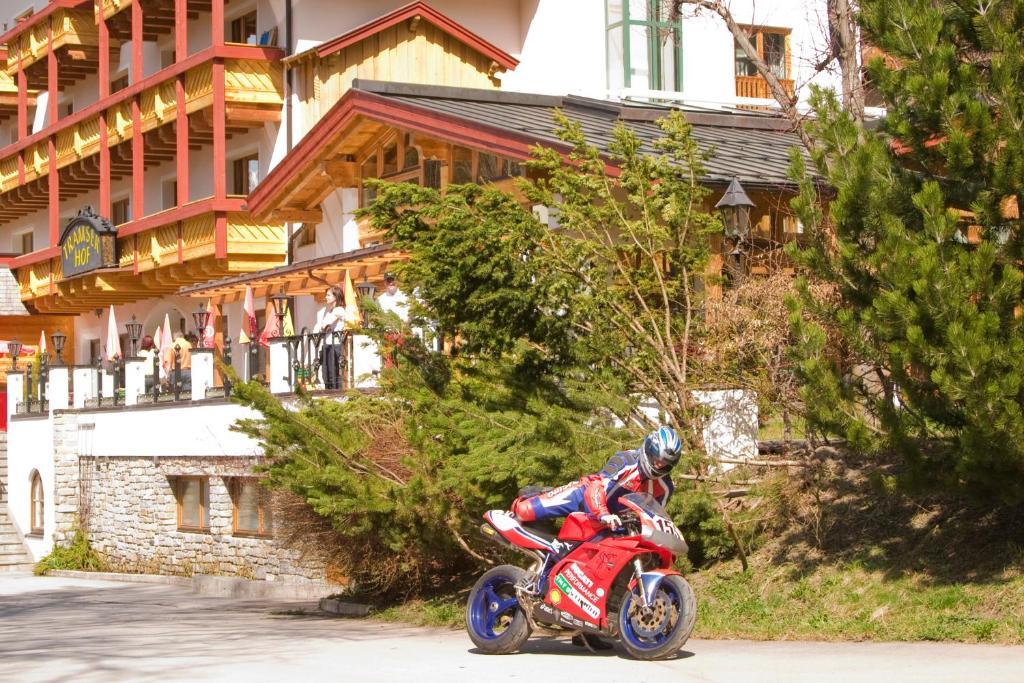 Huber Hotel Tramserhof ランデック エクステリア 写真